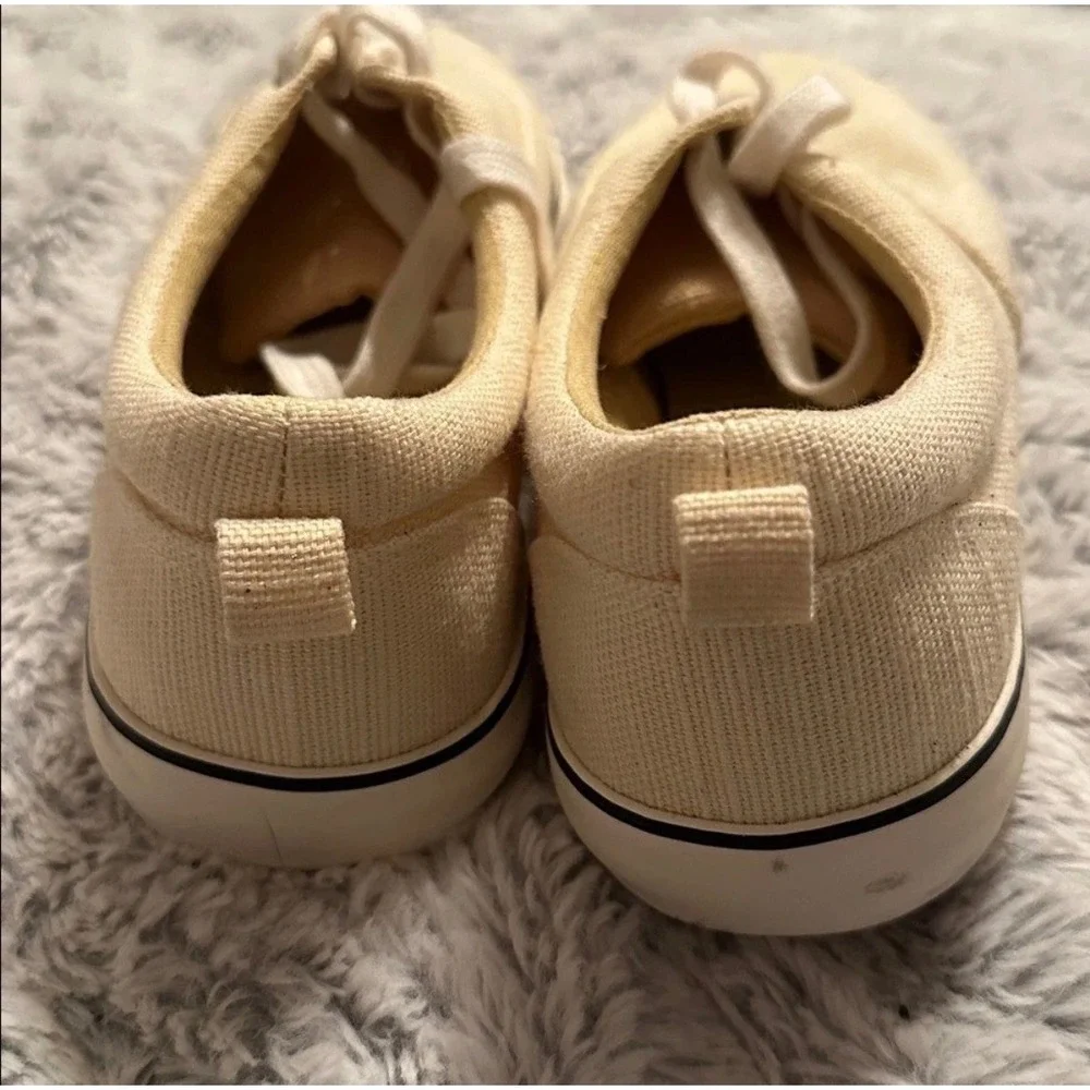 Universal Thread Womens Canvas Lace Up Sneakers Cream Beige Low Top Size 10